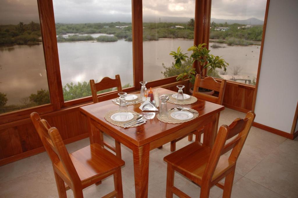 Hotel La Laguna Galapagos Пуерто-Вільяміль Екстер'єр фото